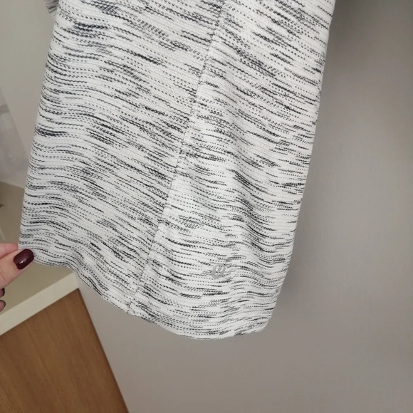 Lululemon Meant To Move Long Sleeve in Tiger  Space Dye Black White Small (4/6) - Picture 11 of 16